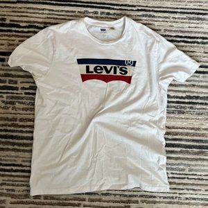 White Levi's T Shirt